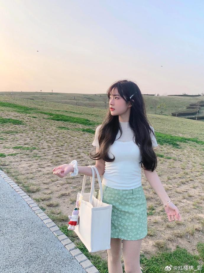 我的天才女友 封面